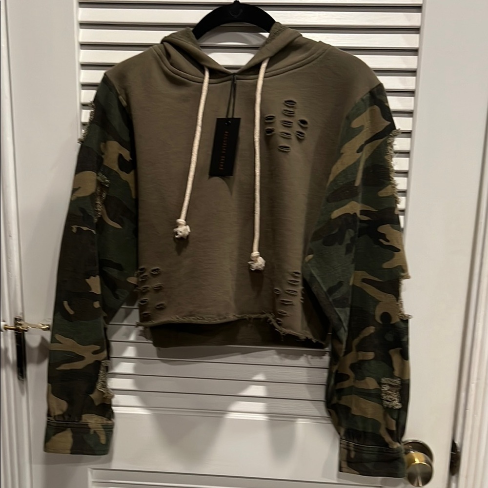 NEW Brooklyn Karma Camo Cropped Hoodie
